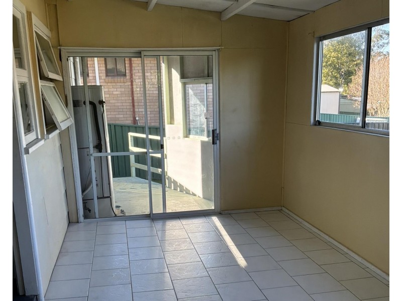 30 Angus Avenue, Wyoming NSW 2250