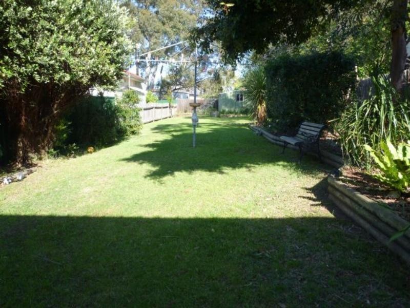 21 Bonds  Rd, Roselands NSW 2196