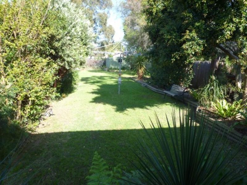 21 Bonds  Rd, Roselands NSW 2196