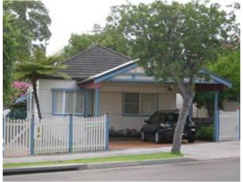 21 Bonds  Rd, Roselands NSW 2196