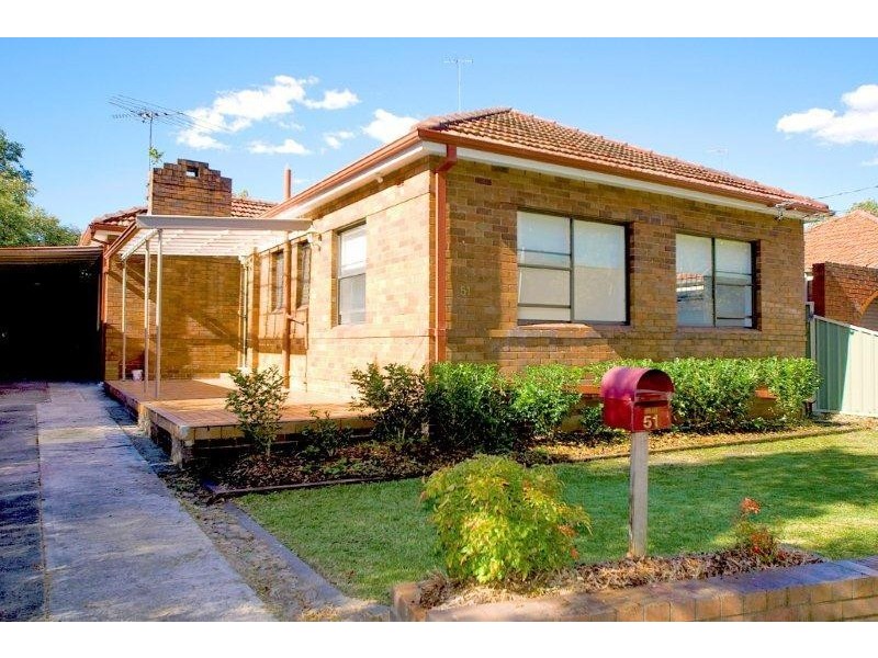 51  Riverside  Cres, Marrickville NSW 2204