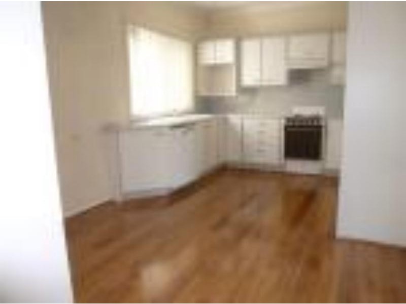 21 Bonds Rd, Roselands NSW 2196