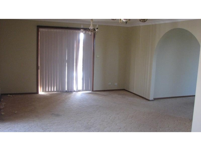 54 AUSTRALIA St, St Marys NSW 2760