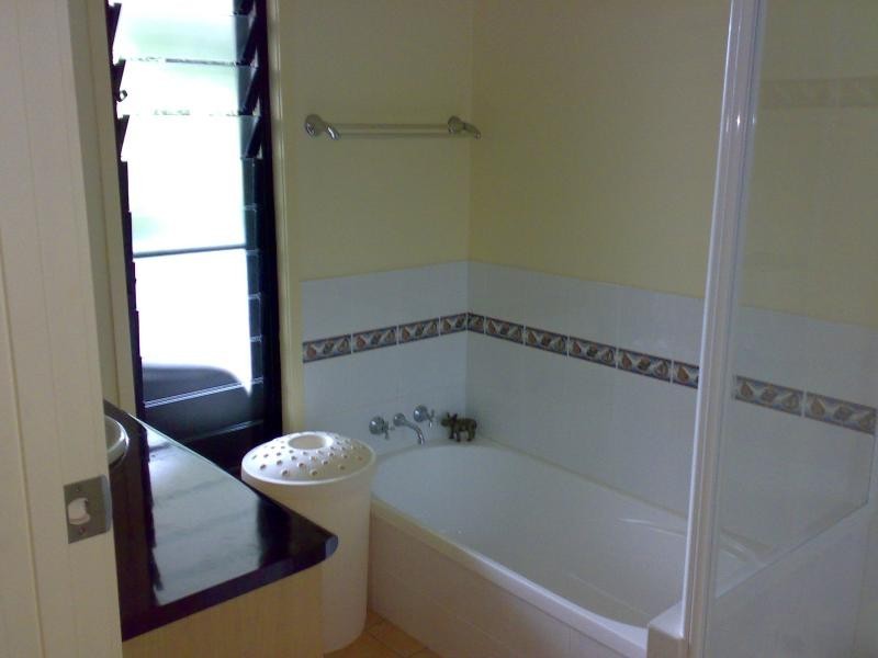 38 Wyona  Dr, Noosa Heads QLD 4567