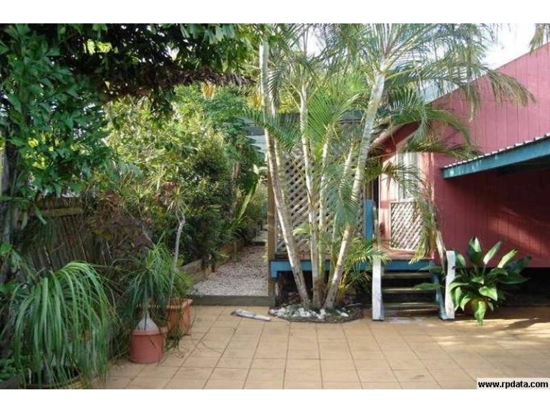 94 Pacific Ave, Sunshine Beach QLD 4567