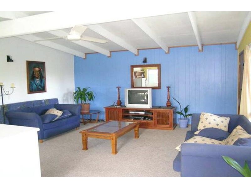 38 Lake Weyba  Dr, Noosaville QLD 4566