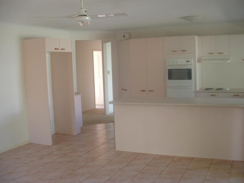 6 Keel Ct, Noosaville QLD 4566