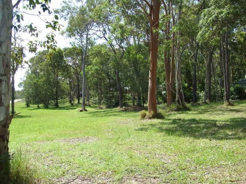 1 Lake Weyba  Dr, Weyba Downs QLD 4562