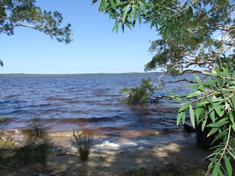 1 Lake Weyba  Dr, Weyba Downs QLD 4562