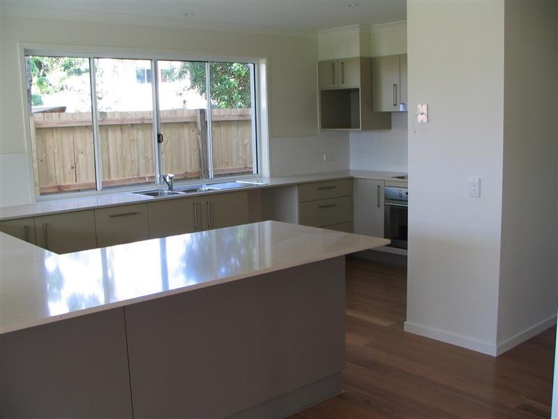 2/18 Sycamore St, Mudjimba QLD 4564