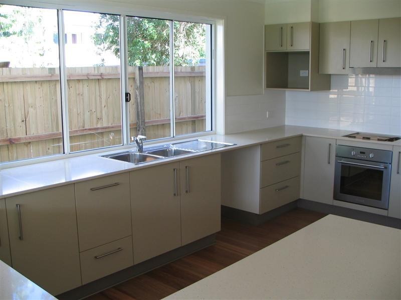 2/18 Sycamore St, Mudjimba QLD 4564