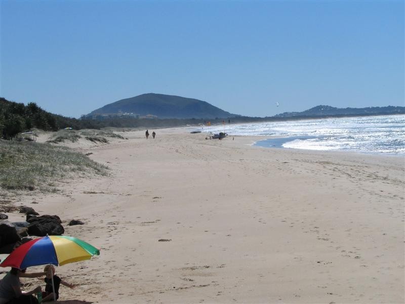 2/18 Sycamore St, Mudjimba QLD 4564