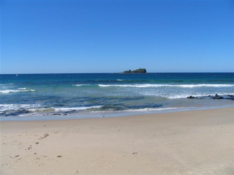 2/18 Sycamore St, Mudjimba QLD 4564