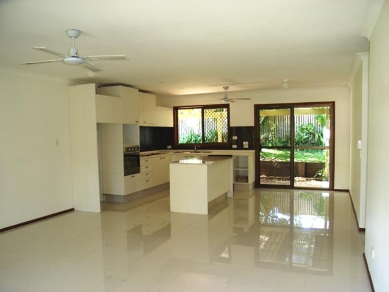 13 June Cres, Noosaville QLD 4566