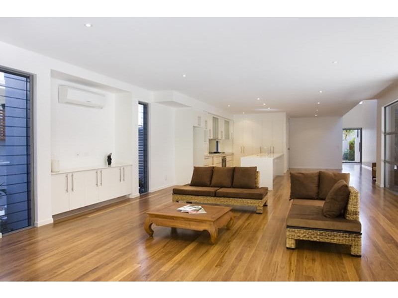 16 Breezeway St, Coolum Beach QLD 4573