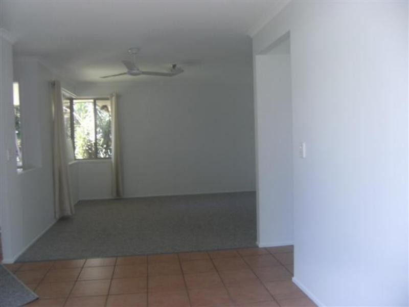 8 Pickering Ct, Tewantin QLD 4565