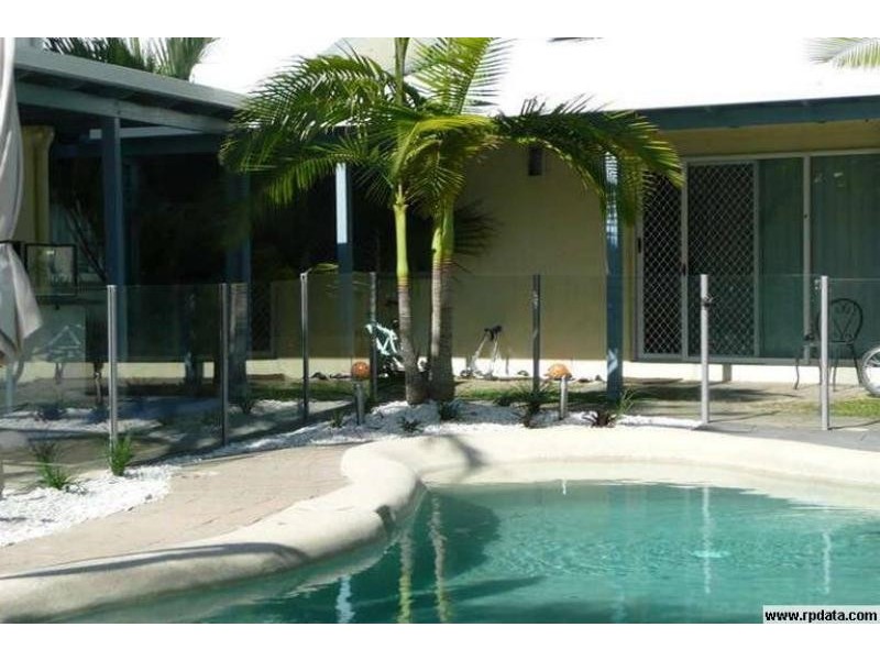 4/9 Eumundi Rd, Noosaville QLD 4566