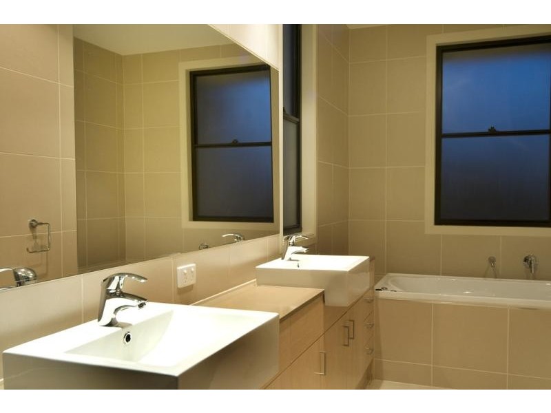 560 Noosa Springs  Dr, Noosa Springs QLD 4567