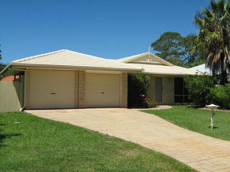 11 Mizzen Ct, Noosa Waters QLD 4566