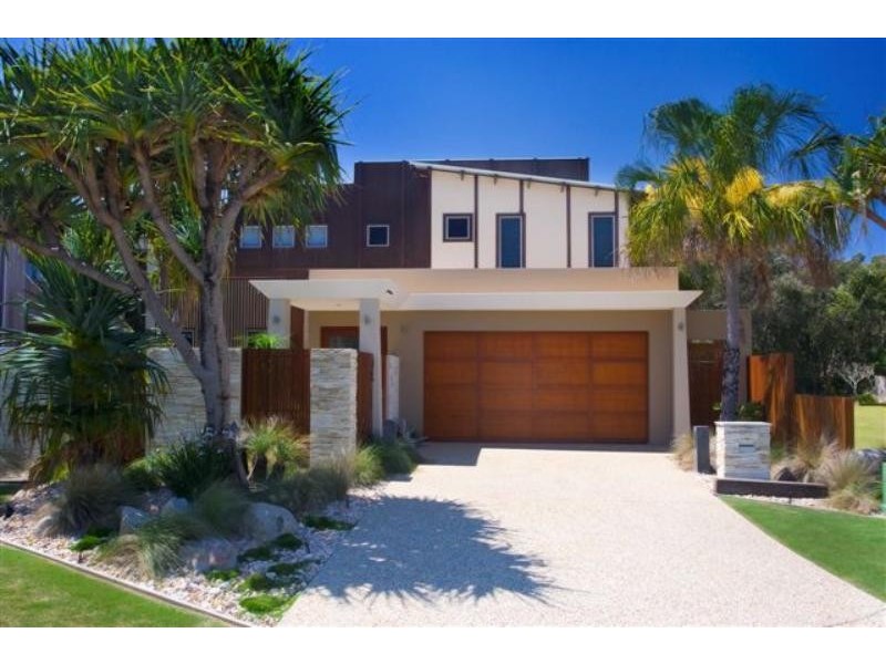 18 Breezeway St, Mount Coolum QLD 4573