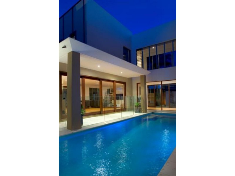 18 Breezeway St, Mount Coolum QLD 4573