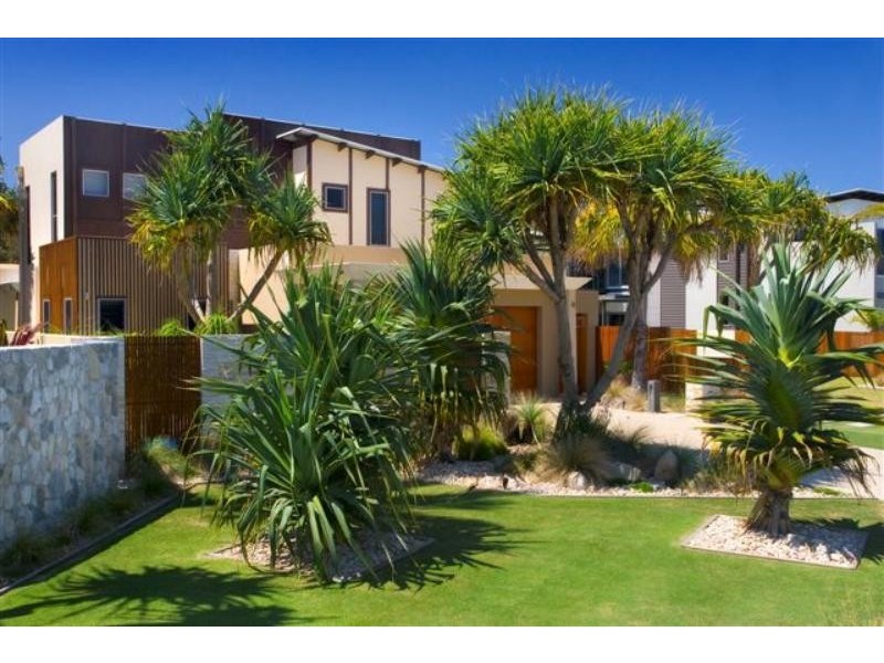 18 Breezeway St, Mount Coolum QLD 4573
