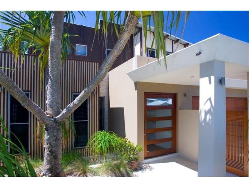 18 Breezeway St, Mount Coolum QLD 4573