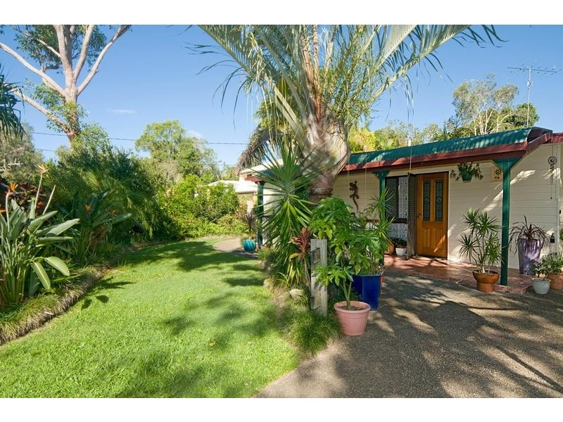 9 Pandanus Ave, Coolum Beach QLD 4573