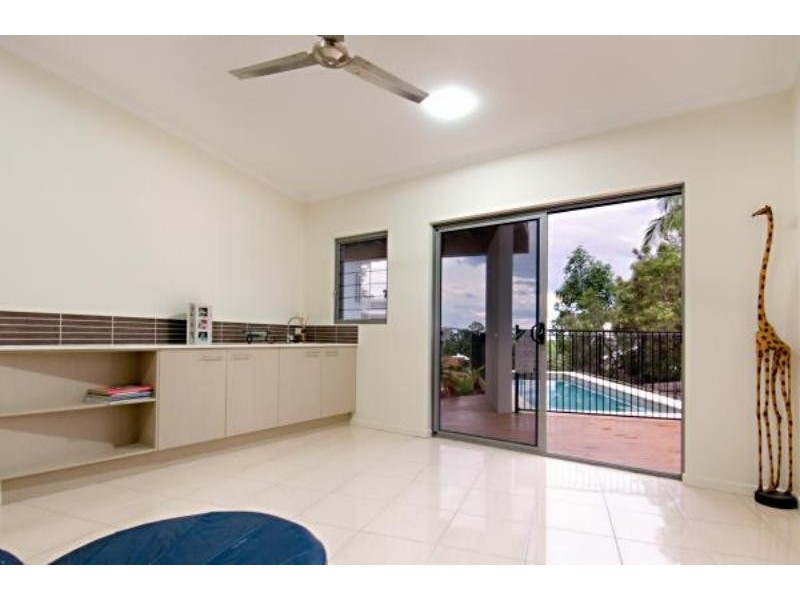 8 Berry Ct, Mount Coolum QLD 4573