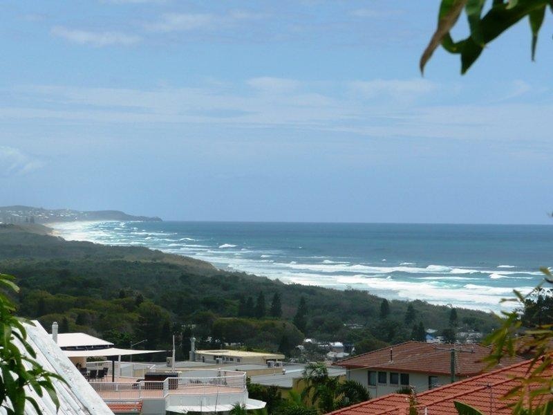 7 Greenoaks Dr, Coolum Beach QLD 4573