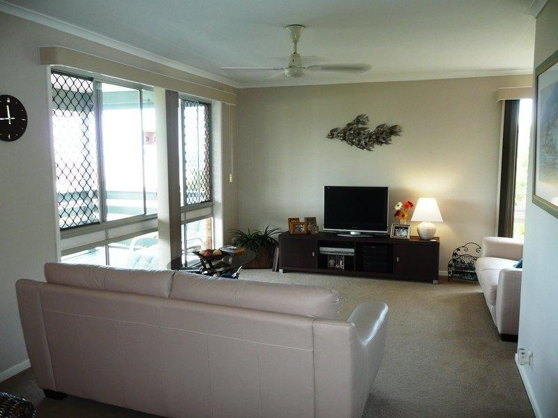 7 Greenoaks Dr, Coolum Beach QLD 4573