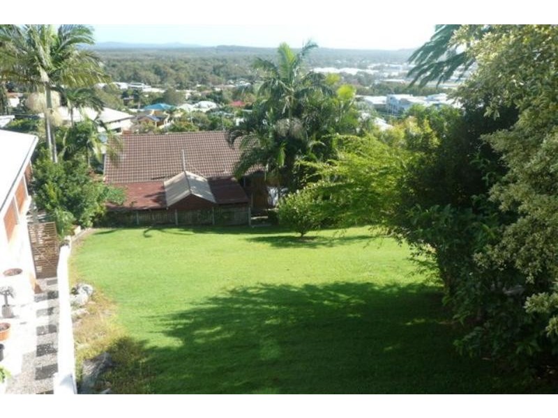 7 Greenoaks Dr, Coolum Beach QLD 4573