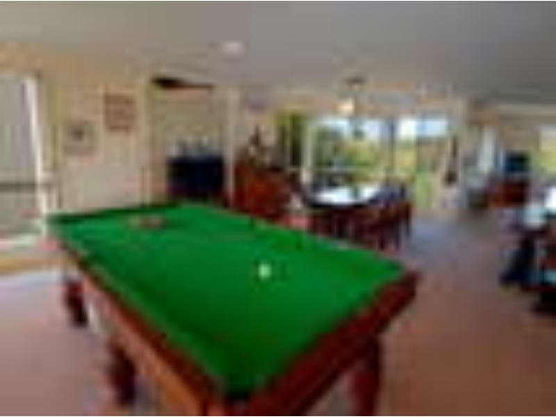 11 Wavecrest Dr, Castaways Beach QLD 4567