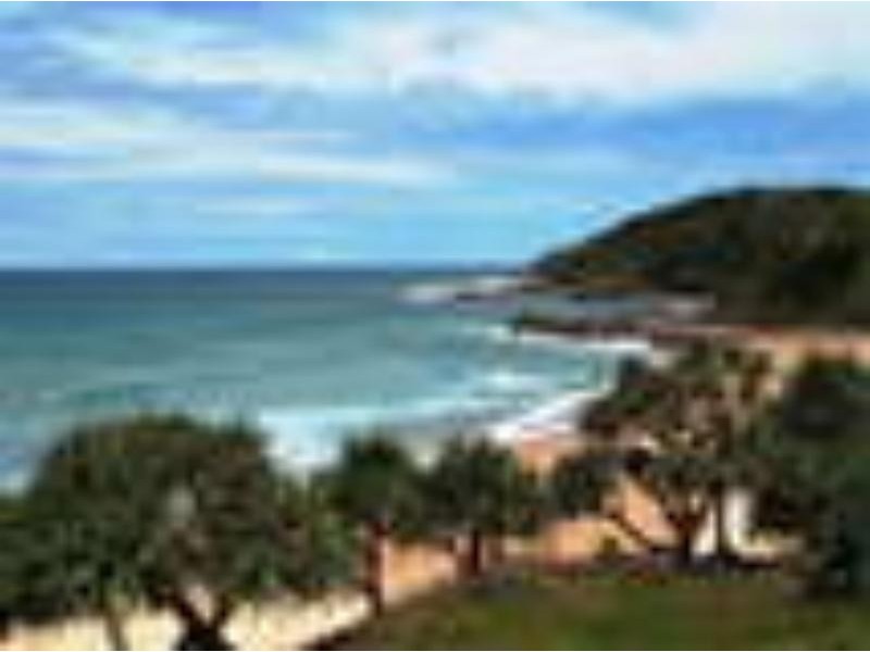 11 Wavecrest Dr, Castaways Beach QLD 4567