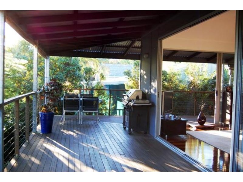 27 Nebula St, Sunshine Beach QLD 4567