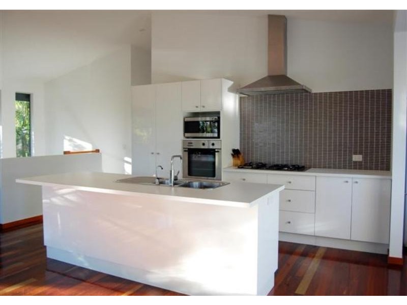 27 Nebula St, Sunshine Beach QLD 4567