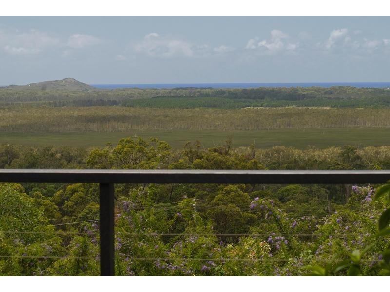 82 Leichhardt Dr, Yandina Creek QLD 4561