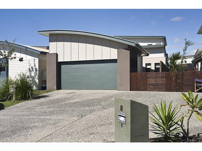 8 Deborah Cl, Mudjimba QLD 4564