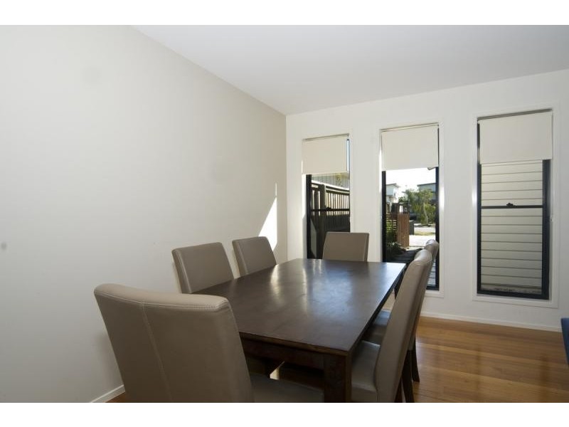 8 Deborah Cl, Mudjimba QLD 4564