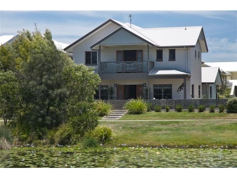 15 Lakedrive Cres, Marcoola QLD 4564