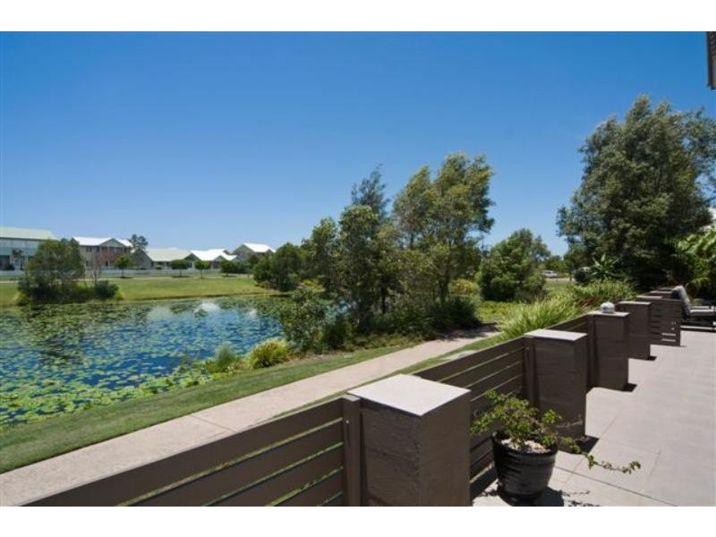 15 Lakedrive Cres, Marcoola QLD 4564