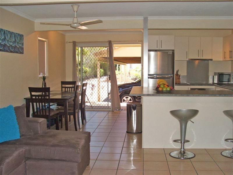 1/261 Weyba  Rd, Noosaville QLD 4566
