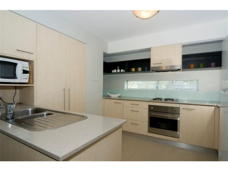 2/283 Weyba Rd, Noosaville QLD 4566