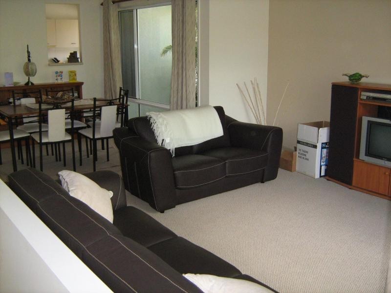 8 Honeyeater  Ave, Noosaville QLD 4566