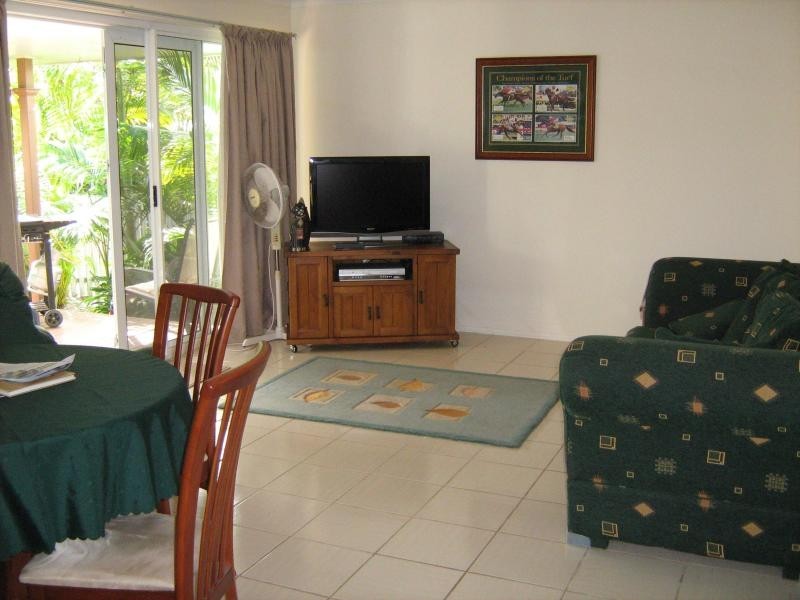 8 Honeyeater  Ave, Noosaville QLD 4566