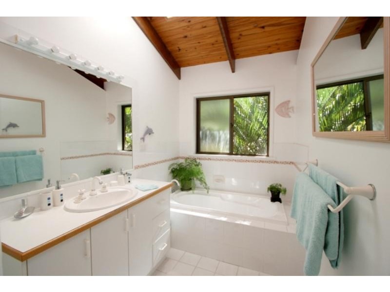 135 Cooyar St, Noosa Heads QLD 4567