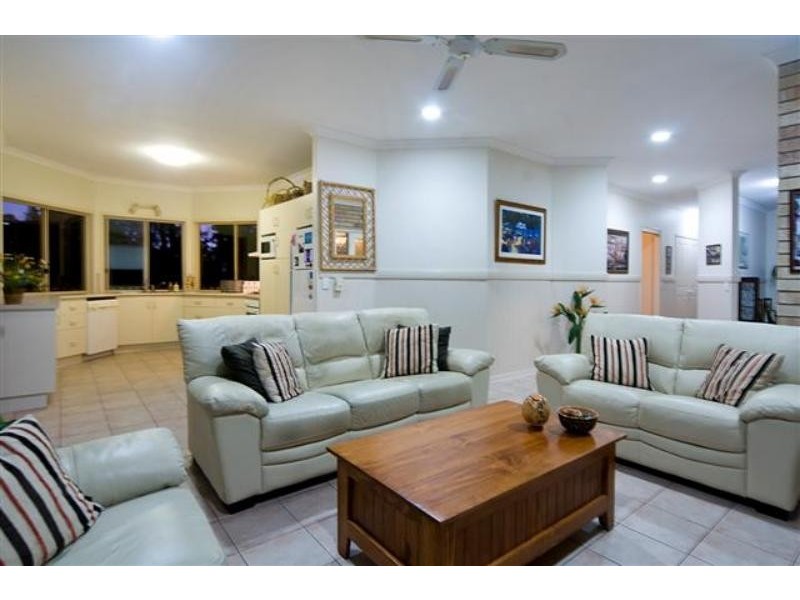 8 Wattle St, Tewantin QLD 4565