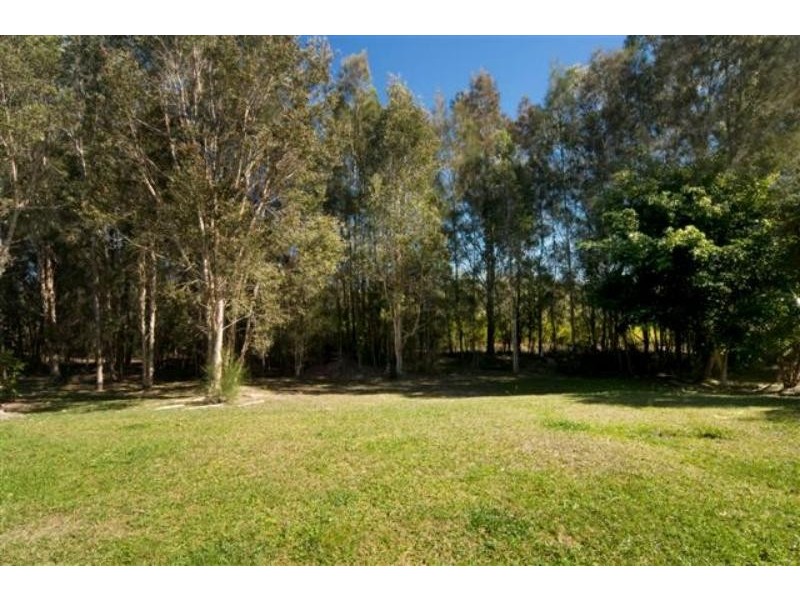 18 Val Cres, Noosaville QLD 4566
