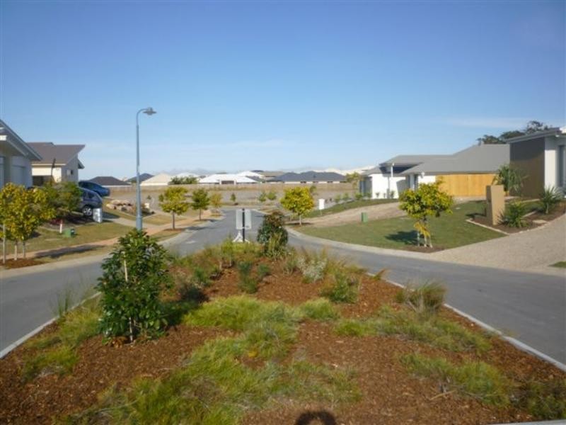 9 Goldenbell Pl, Peregian Springs QLD 4573