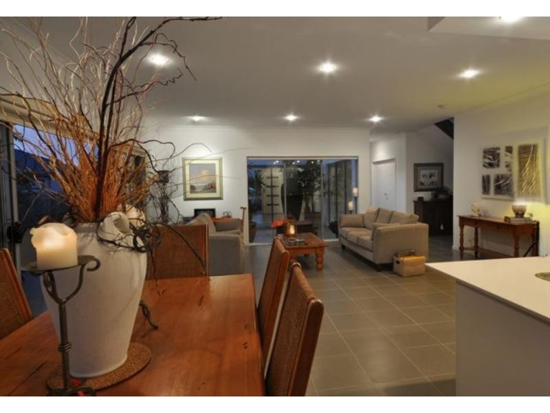 142 The Ave, Peregian Springs QLD 4573